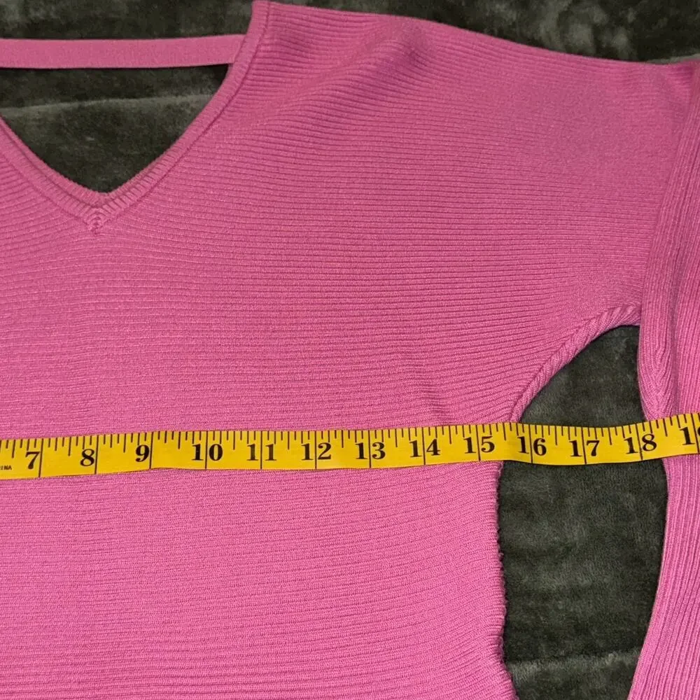 Pink Rose Cropped Sweater Women's XS Pink Long Sleeve Ribbed V-Neck Pullover